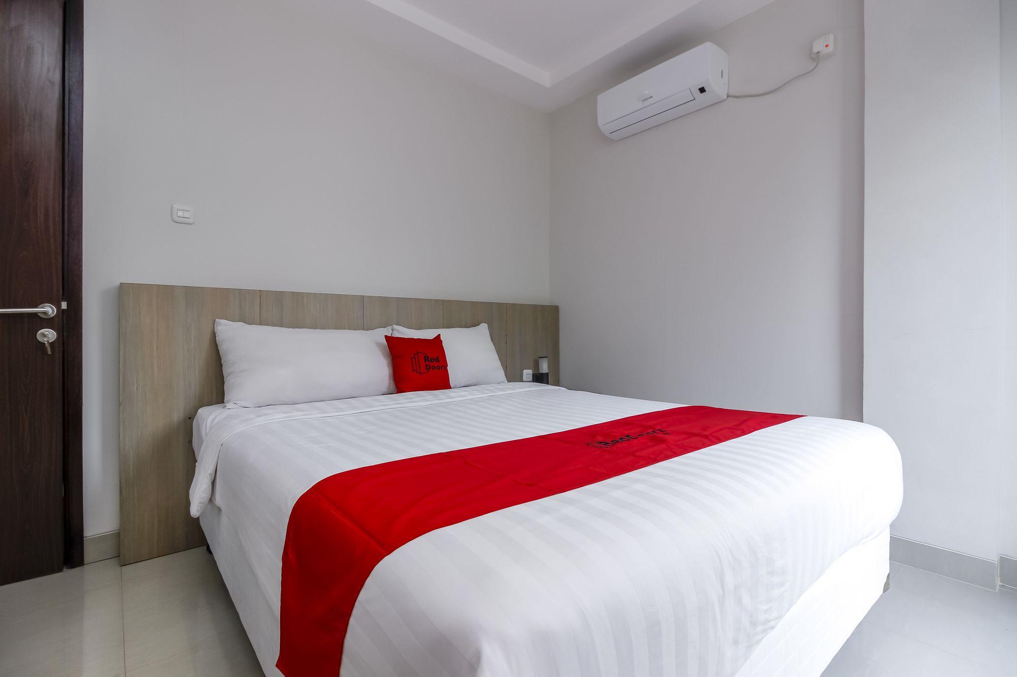 Reddoorz @ Tb Simatupang Wisma tamu