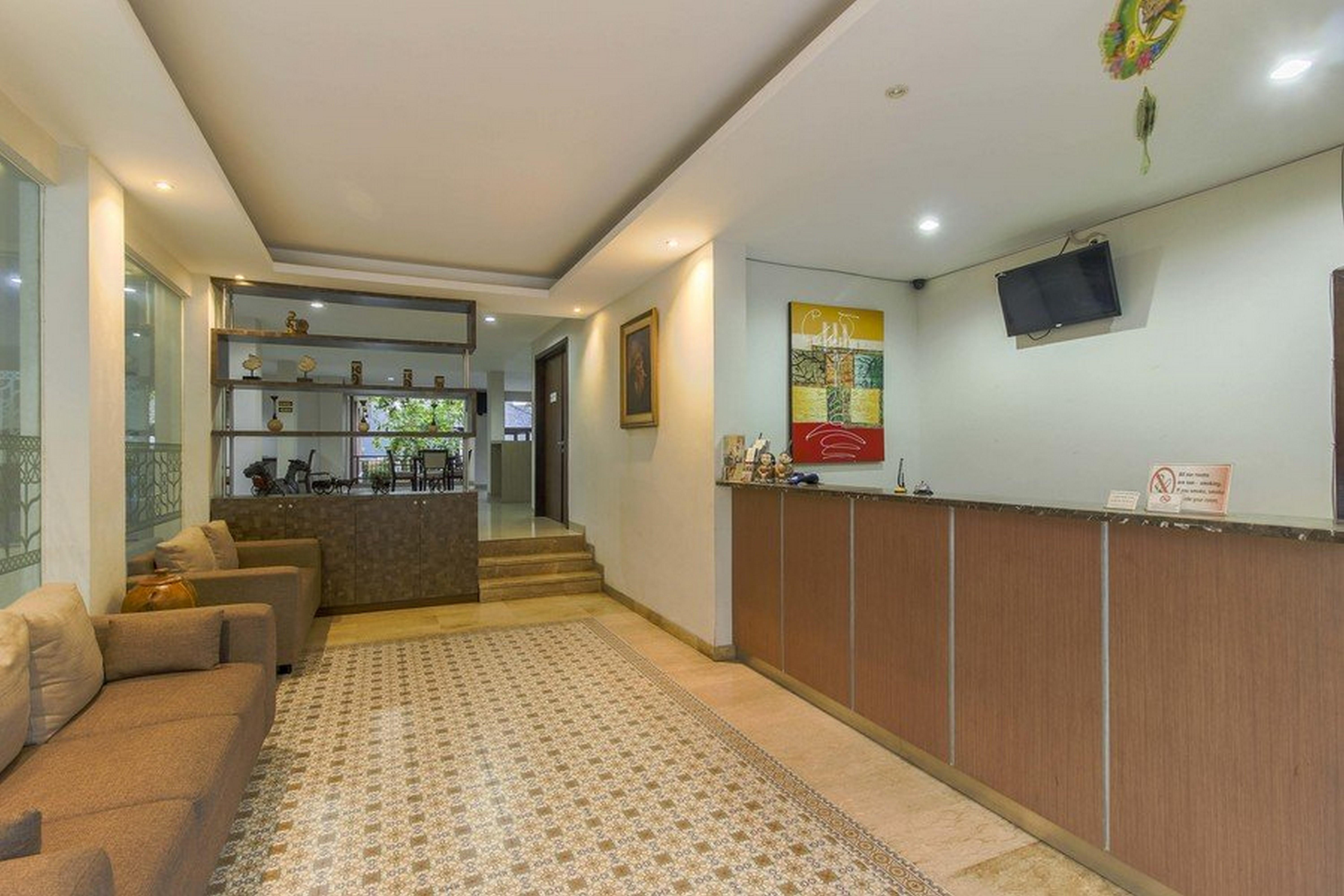 Wisma tamu Reddoorz @ Tb Simatupang 2*